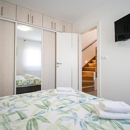 Luxury Apartment With Swimming Pool Ana Trogir Extérieur photo