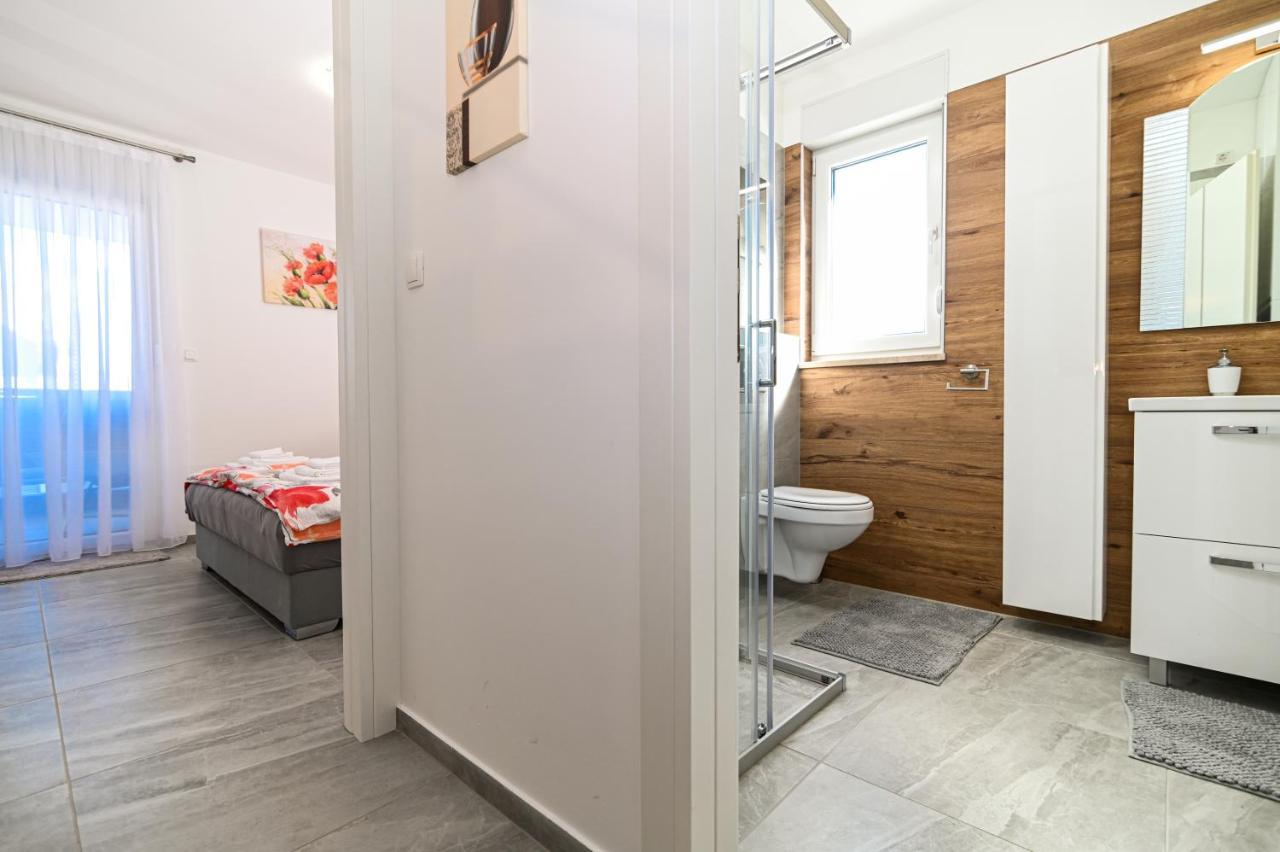 Luxury Apartment With Swimming Pool Ana Trogir Extérieur photo