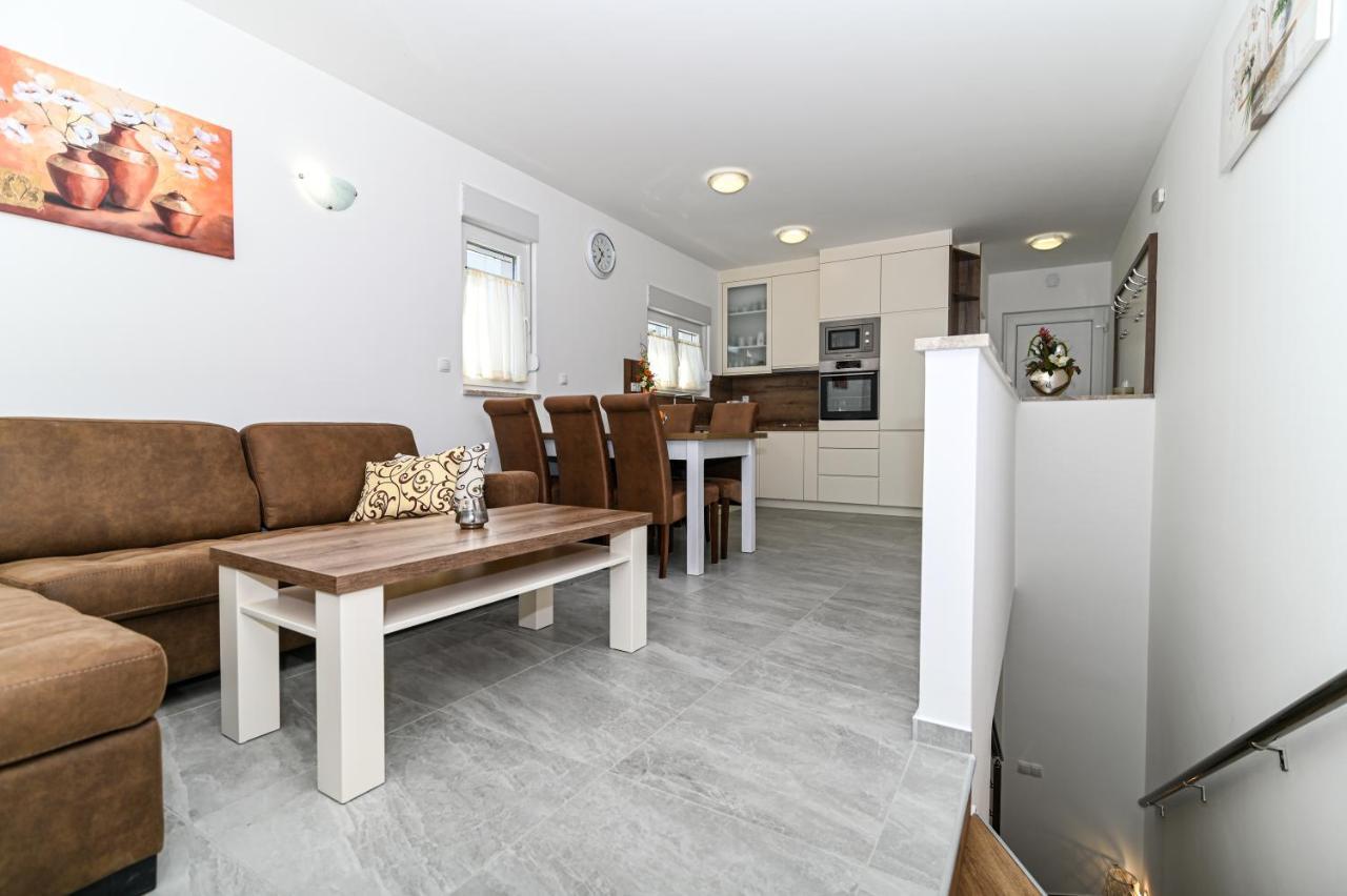 Luxury Apartment With Swimming Pool Ana Trogir Extérieur photo