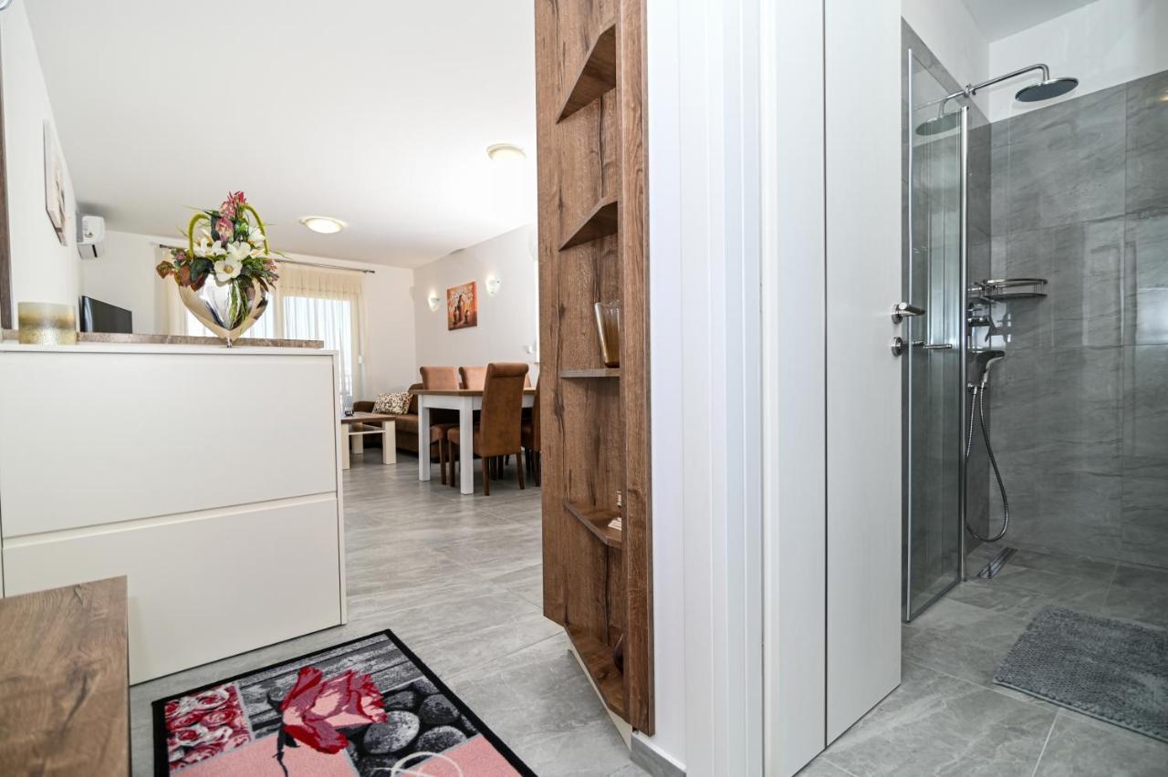 Luxury Apartment With Swimming Pool Ana Trogir Extérieur photo