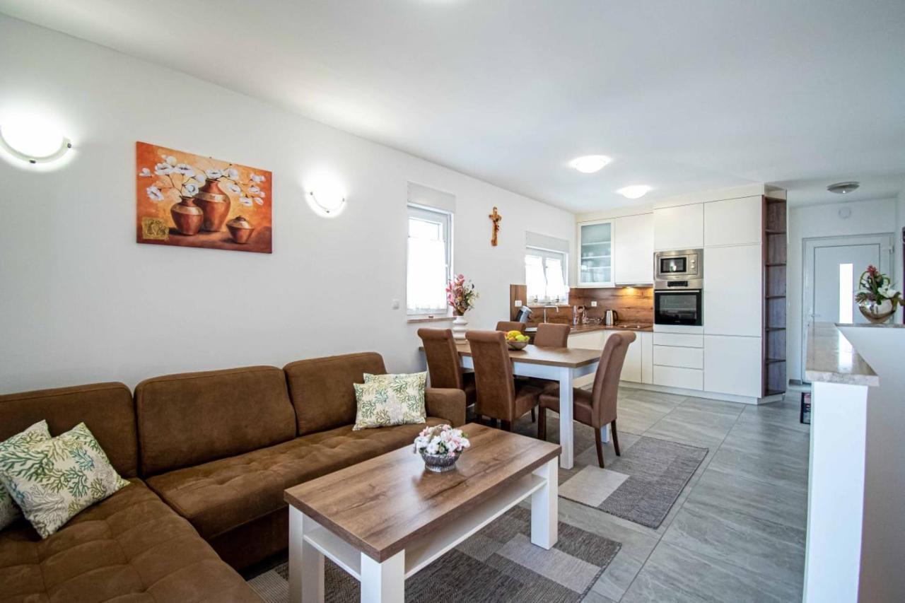 Luxury Apartment With Swimming Pool Ana Trogir Extérieur photo