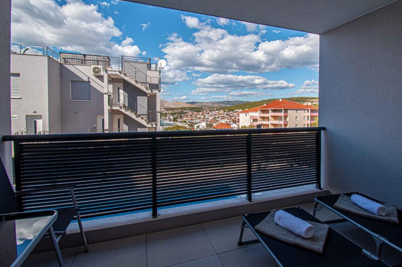 Luxury Apartment With Swimming Pool Ana Trogir Extérieur photo
