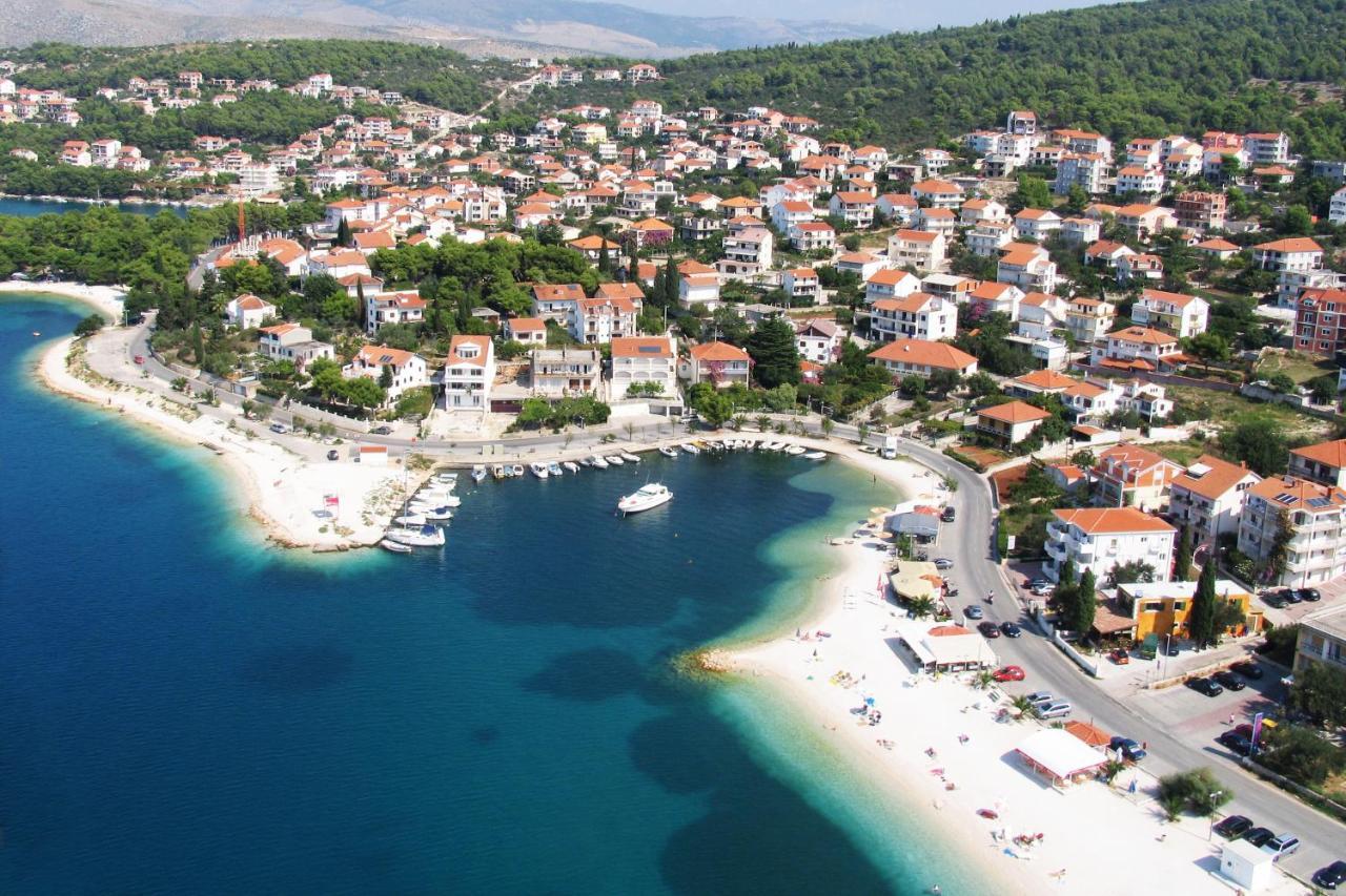 Luxury Apartment With Swimming Pool Ana Trogir Extérieur photo